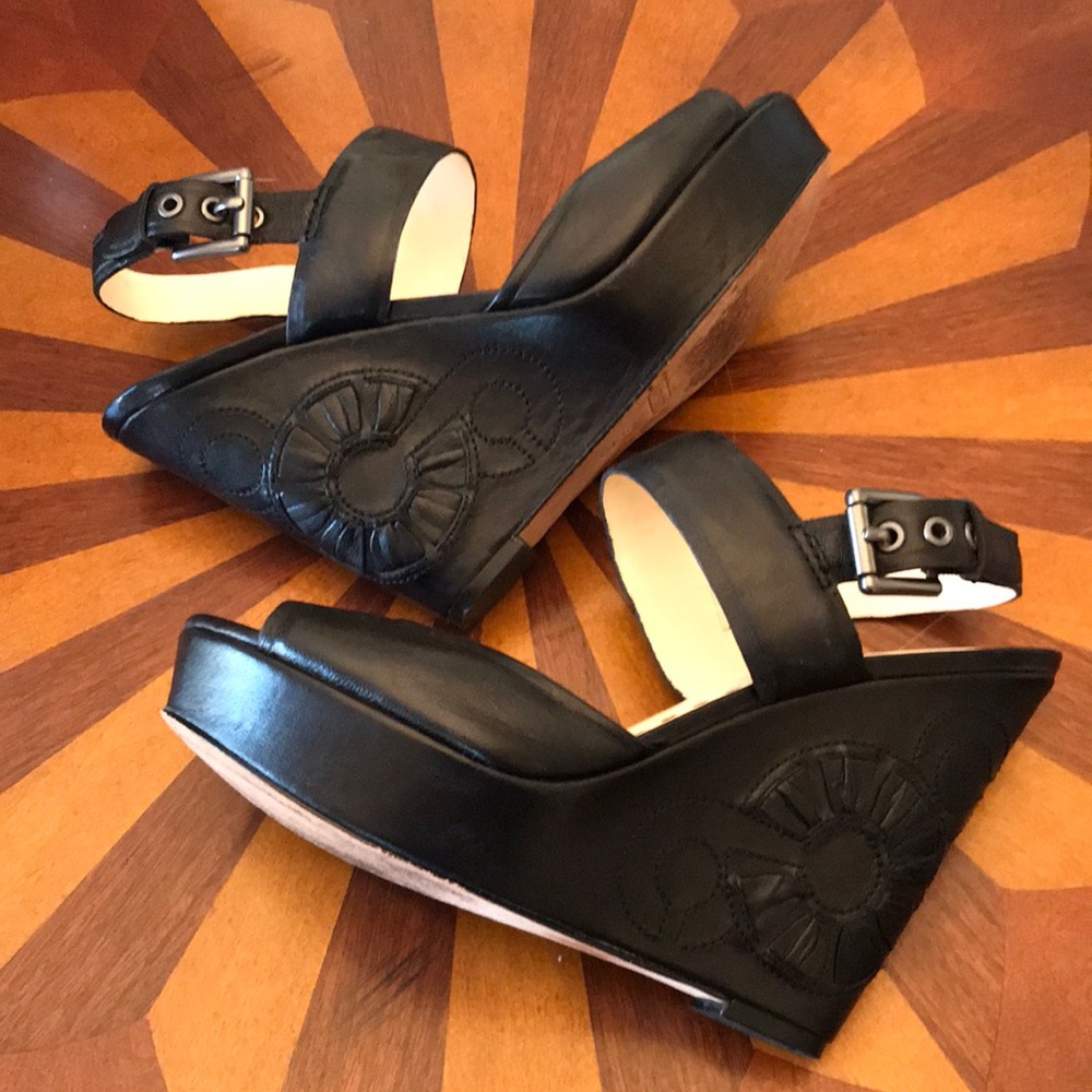 ⭐️PERFECT⭐️ COACH BLACK LEATHER PLATFORM WEDGES